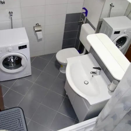 Pearl-free Parking Apartman