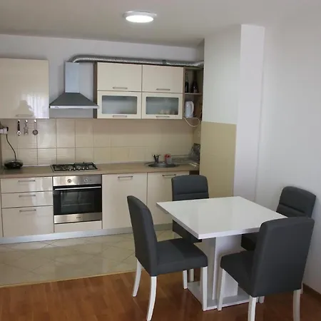 Daire Pearl-free Parking Makarska