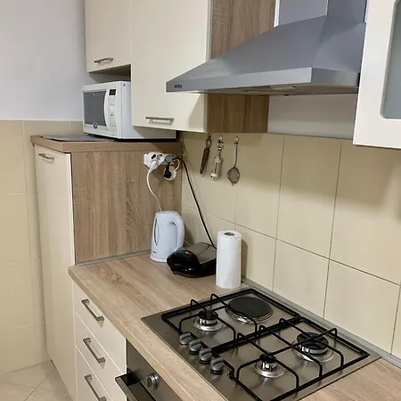 Pearl-free Parking Apartment *